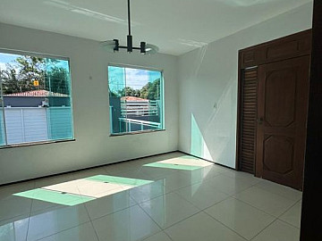 ALUGA-SE EXCELENTE CASA � RECANTO DOS VINHAIS