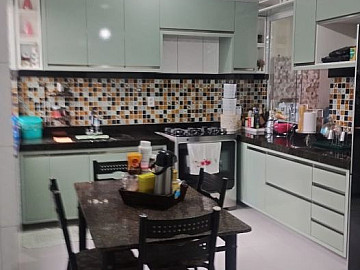 CASA EM CONDOM�NIO � VENDA � ARIRIZAL / COHAMA